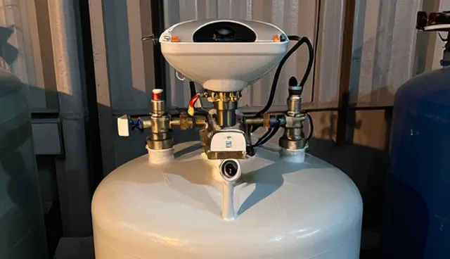 水箱增压供水设备的使用与维护建议